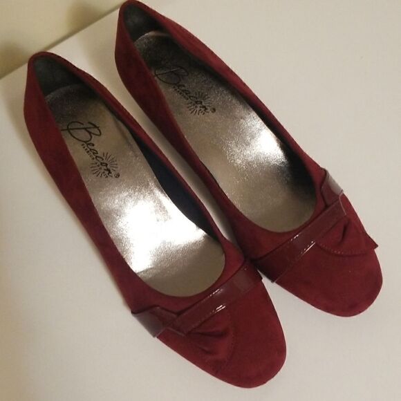 Beacon Shoes Burgundy Micro Suede/Patent Pumps,NEW - Picture 1 of 6